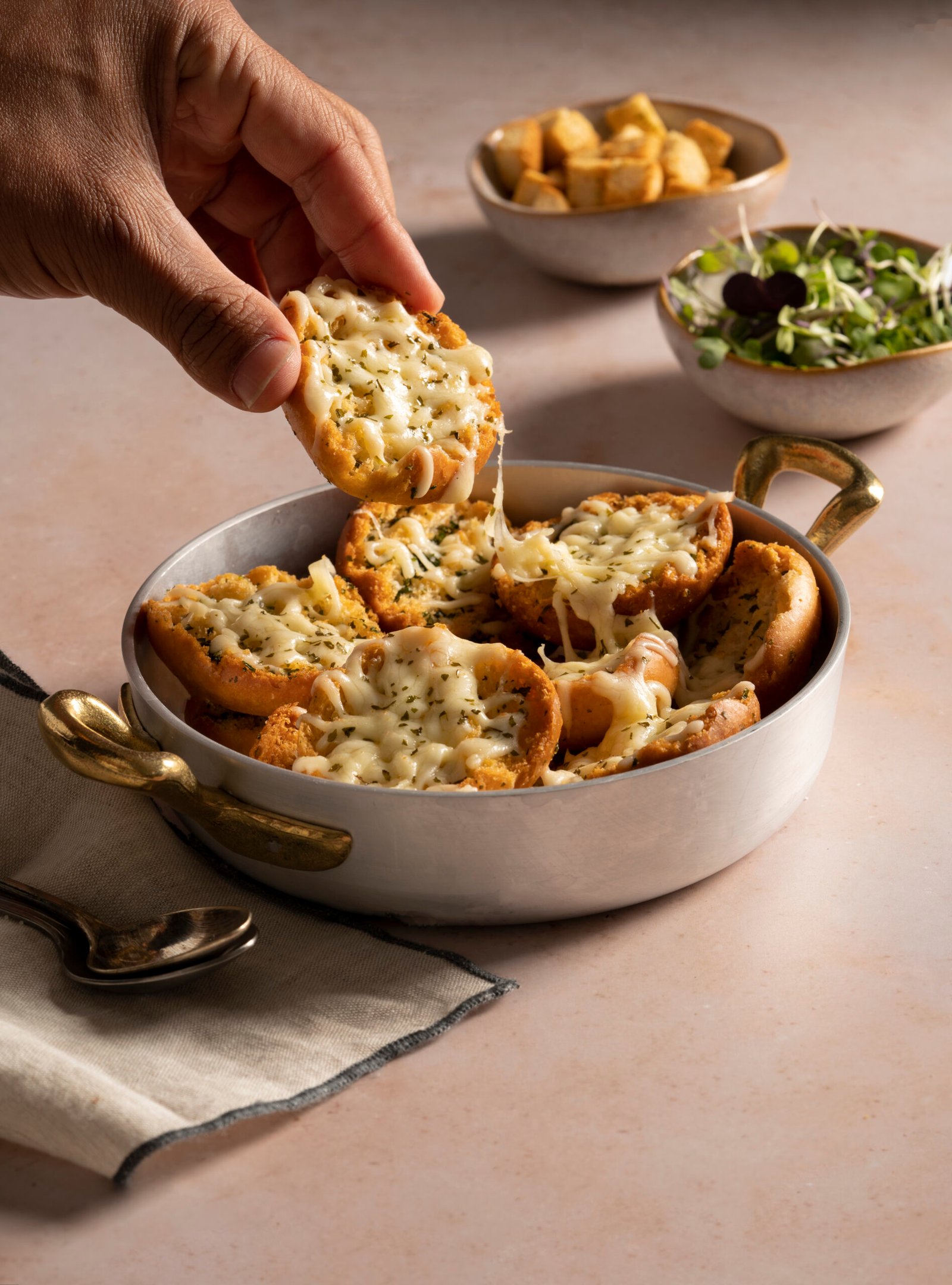 Nashville Hot Mac & Cheese Bowl 2026